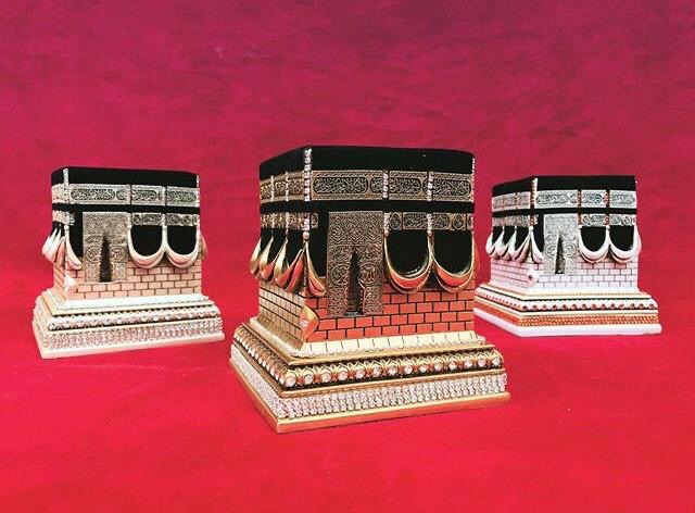 Kaba Biblo Table Decor